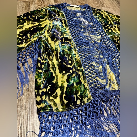 NWT! Urban Outfitters Roxanna Fringe Velvet Burnout Kimono Cover-up - Picture 2 of 9